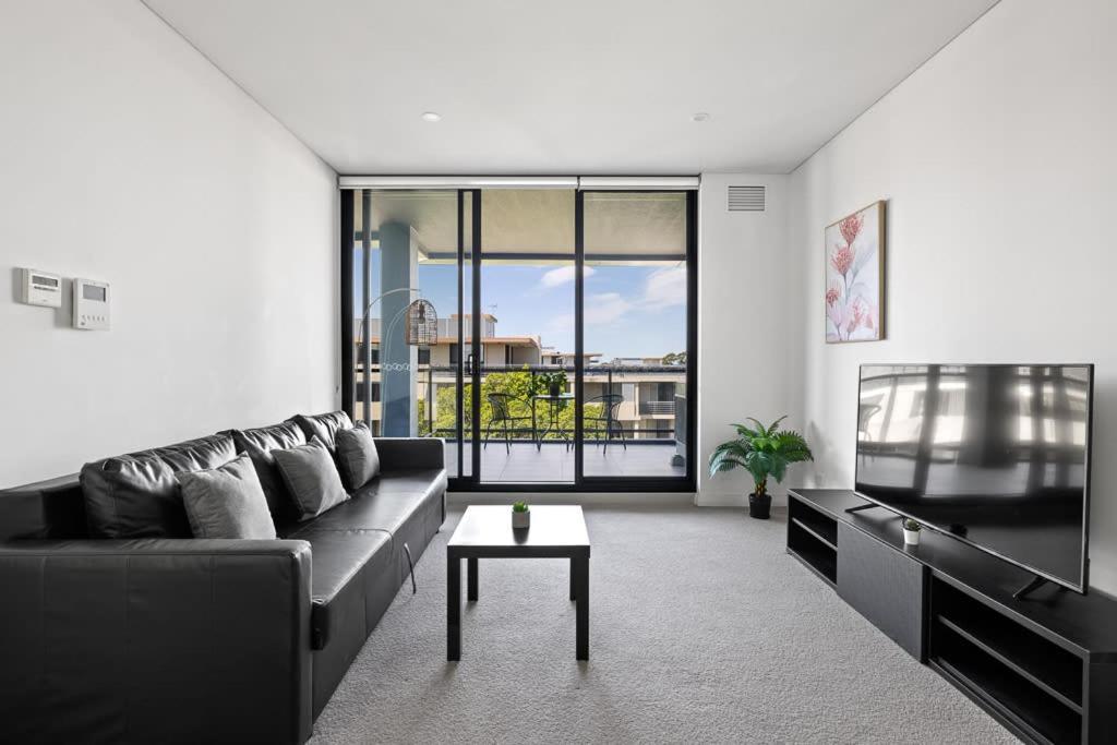 Apartment Kind Bed W Sofabed In Ryde - Fast Wifi Sydney